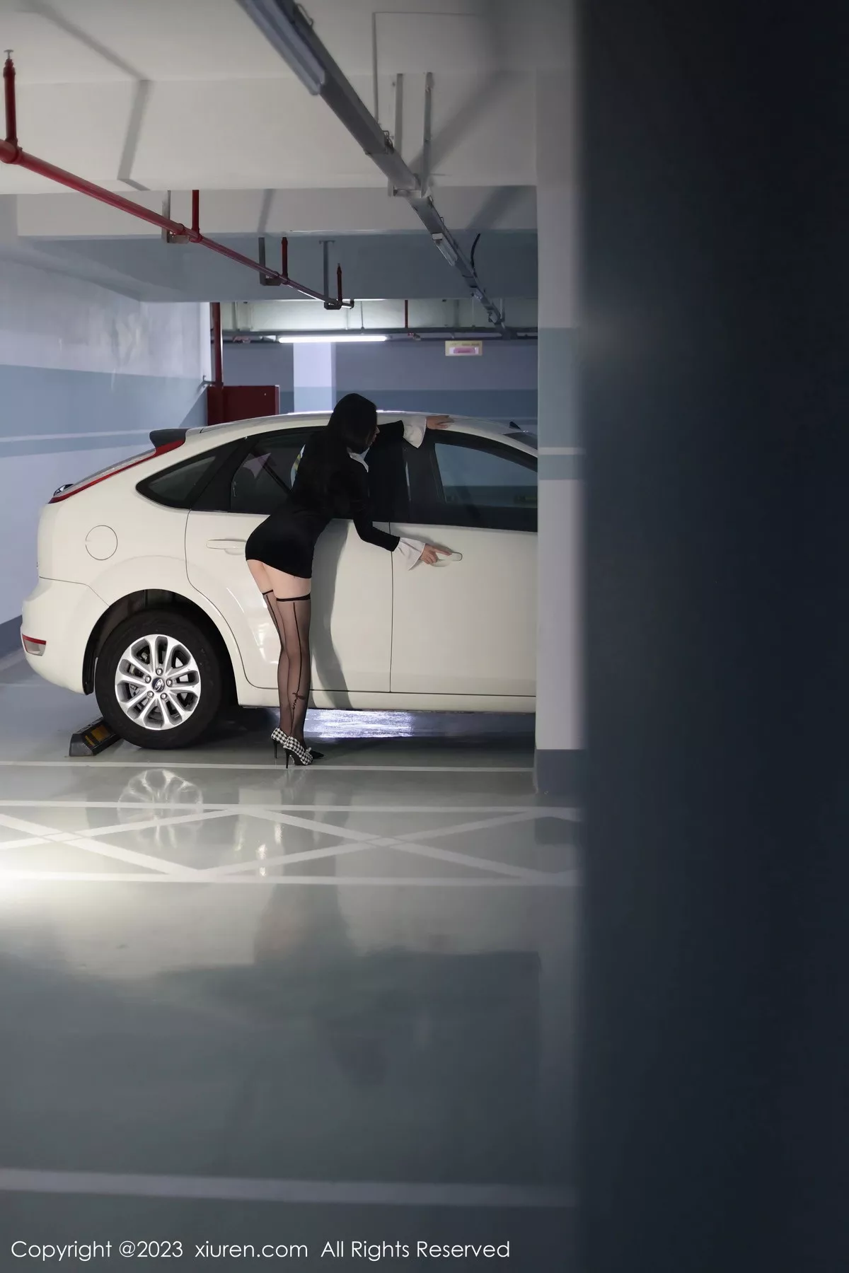 [XiuRen秀人网]第7634期曼柔写真-秀人资源网